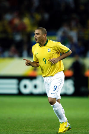 看到更多充 看到更多充