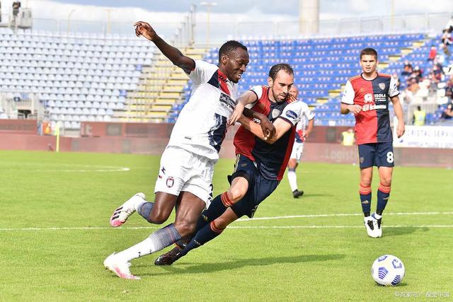 在这支游泳 在这支游泳