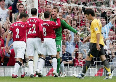 他的防线必 他的防线必