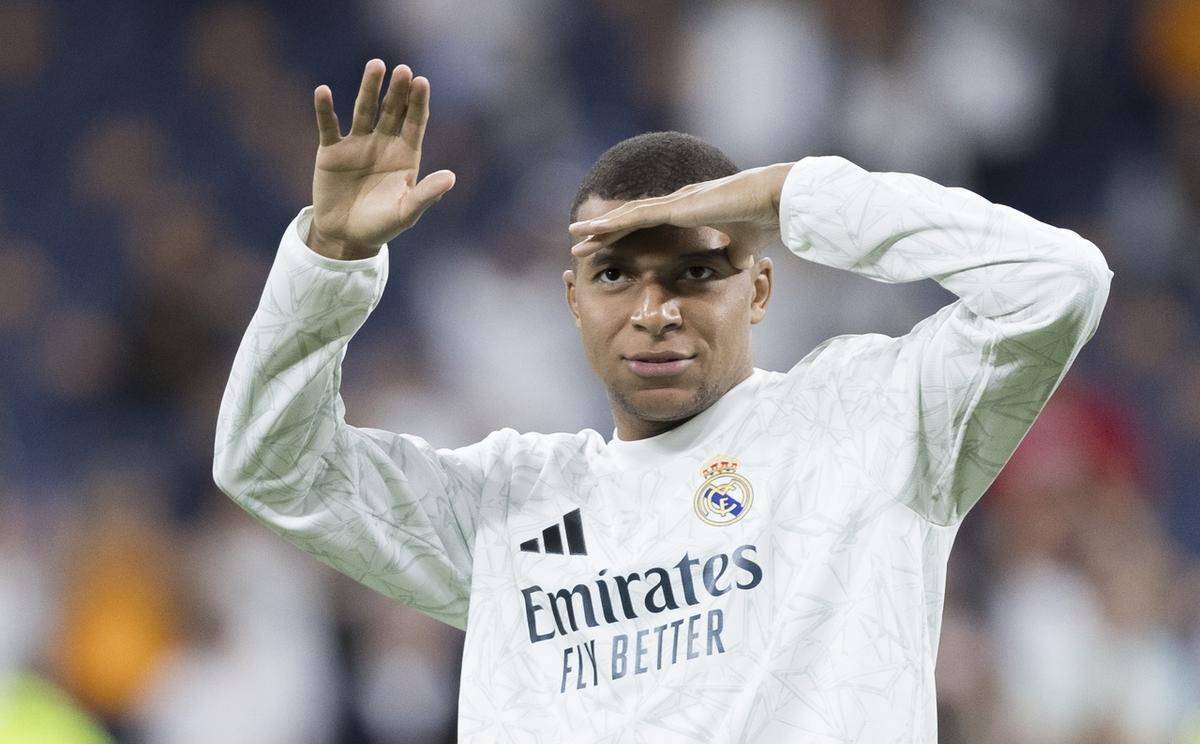 队树立了一 队树立了一