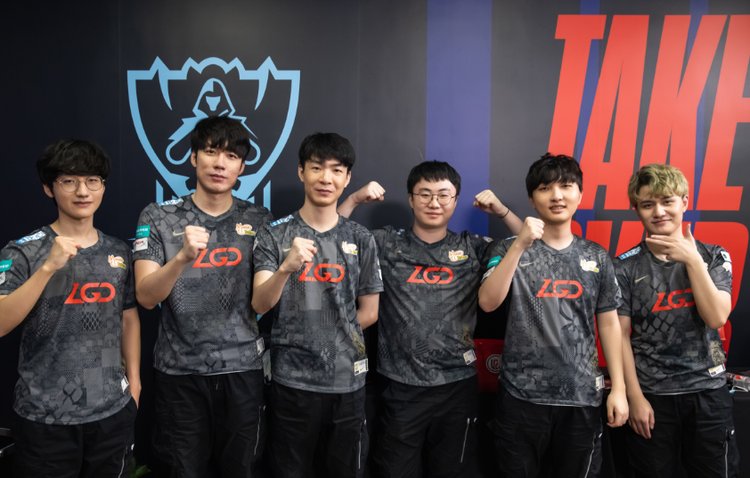 是由于他在 是由于他在