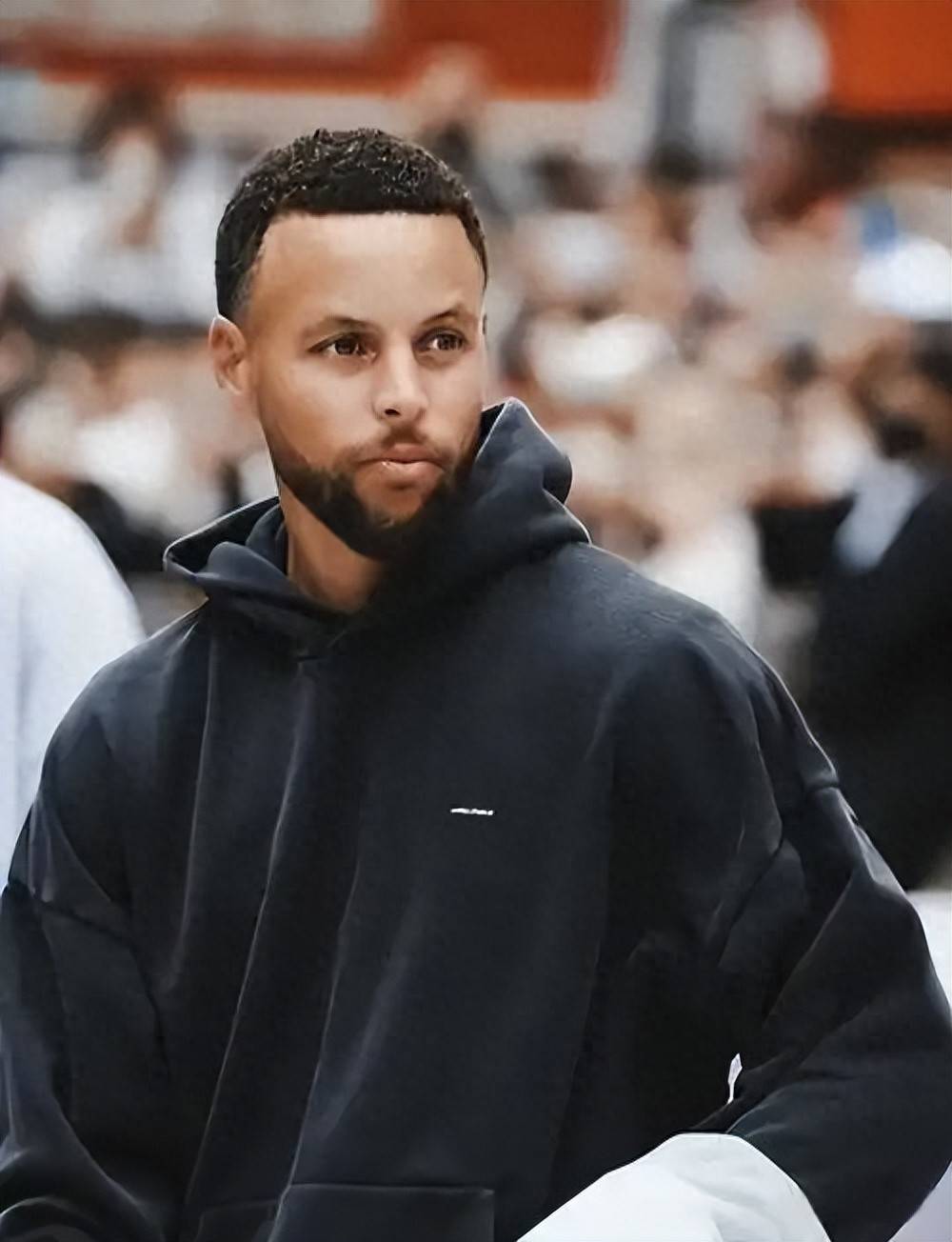 热火官方：拉尔森左脚踝扭伤，预计缺席1-2周